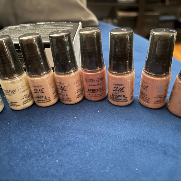 New! Luminess Air - Airbrush Makeup System +18 makeup applications - w/o tags - Picture 6 of 10